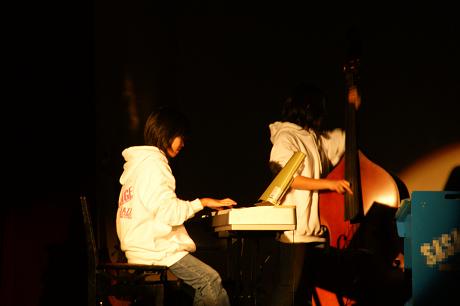 Piano&Base.jpg